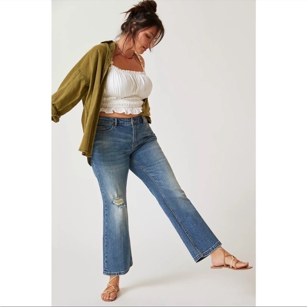 Anthropologie Pilcro Yaya Kick Flare Jeans 32 Tall Plus Distressed Denim NWT - Picture 3 of 15